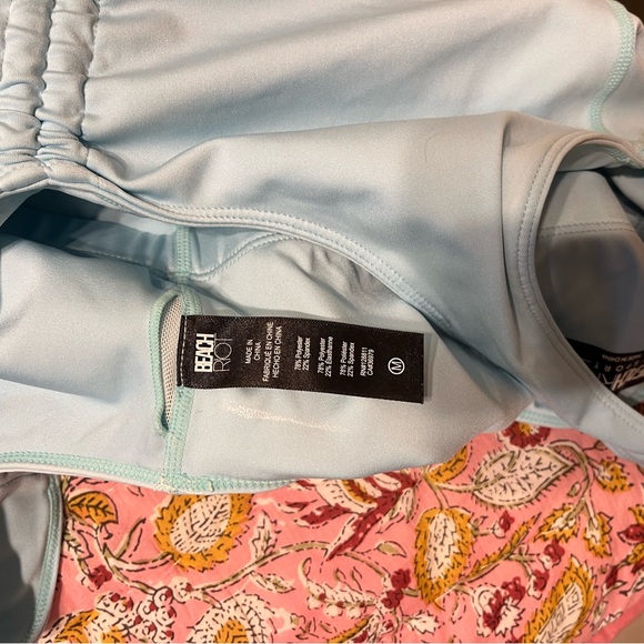 Beach Riot Sky Blue Ruched Workout Top - Picture 4 of 4